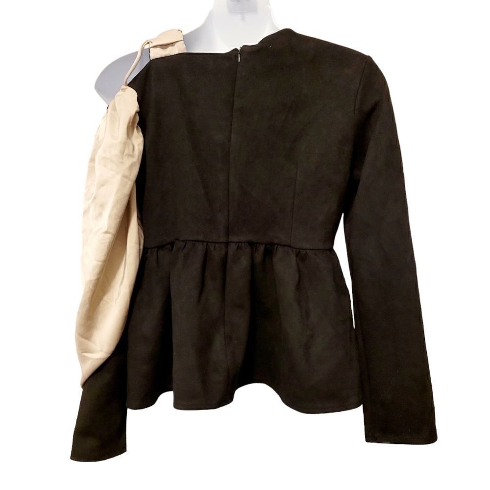2/$20 Vintage Y2K Top Fashion Black & Gold Top Blouse Size: Small - Picture 4 of 7